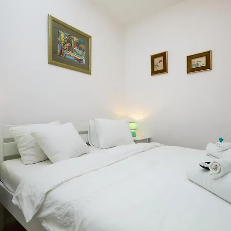 Ahava Garden Appartement